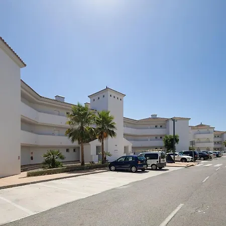 Small Oasis 2 Bd With Sea View Manilva