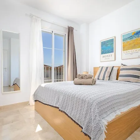 Small Oasis 2 Bd With Sea View * Manilva